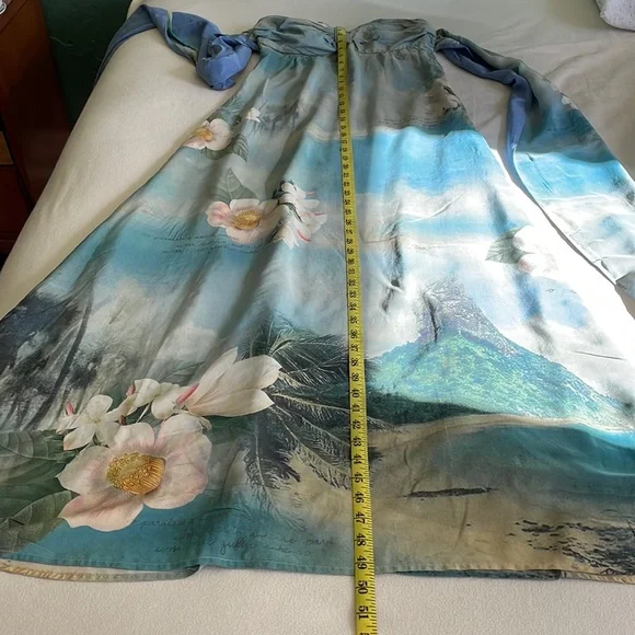 Farm long dress 100% silk - minor flaws (see pictures) - Picture 10 of 16
